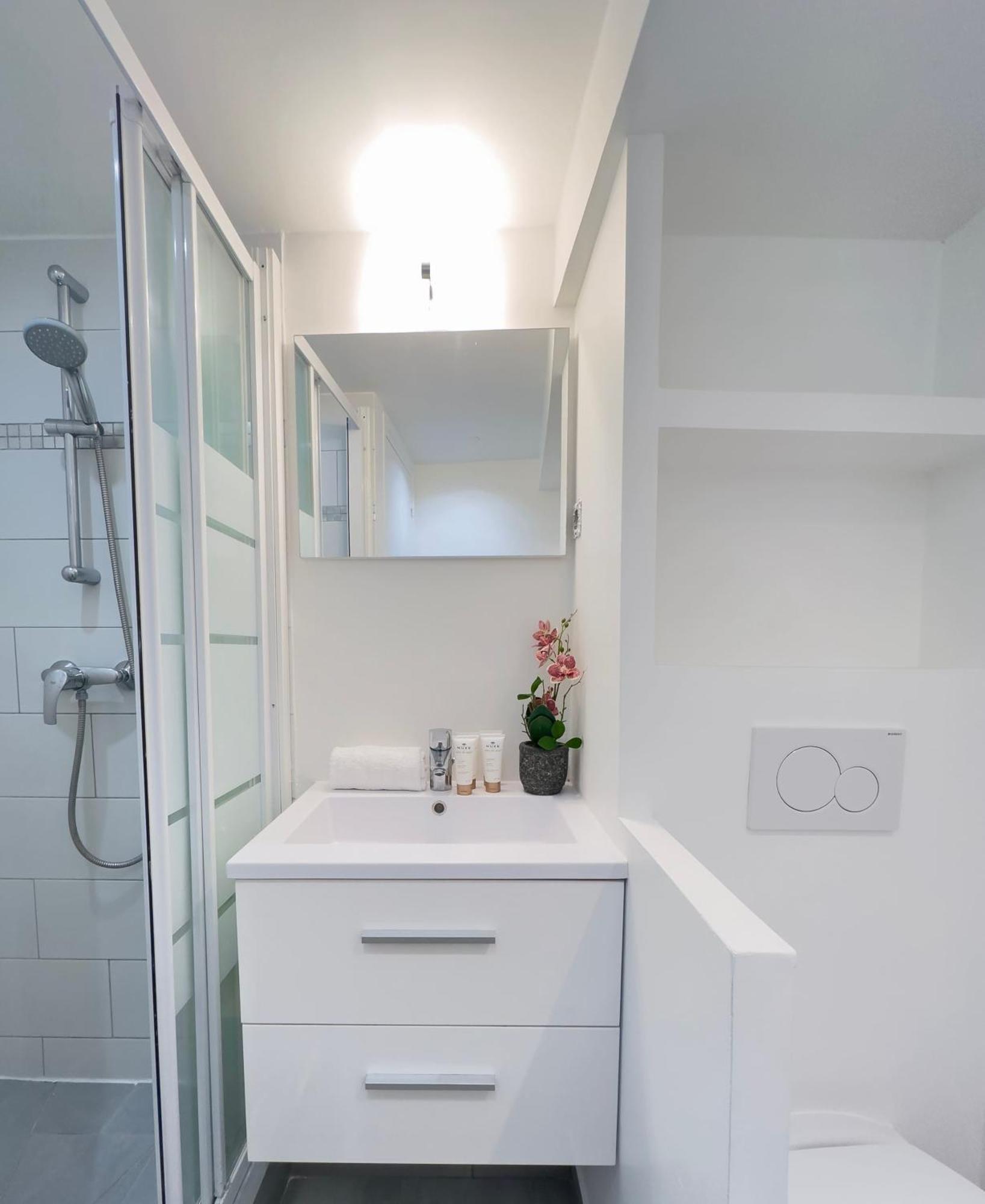 דירות פריז Authentic Flat Near Luxembourg Garden מראה חיצוני תמונה